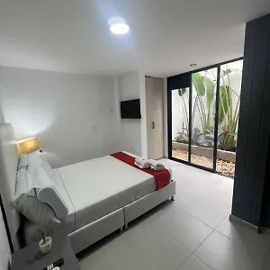 https://aw-puerta-de-san-cayetano.cali-hotels.com
